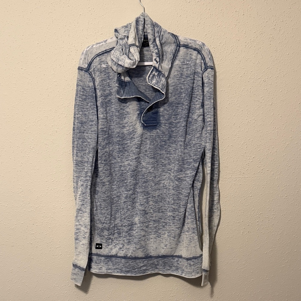 Oakley Blue and White Men's Sweater